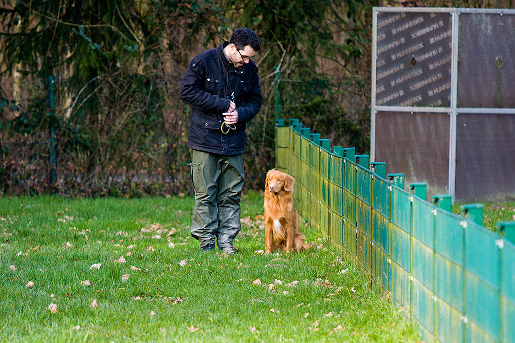 Edison wird von Stephan in 30m Entfernung abgesetzt