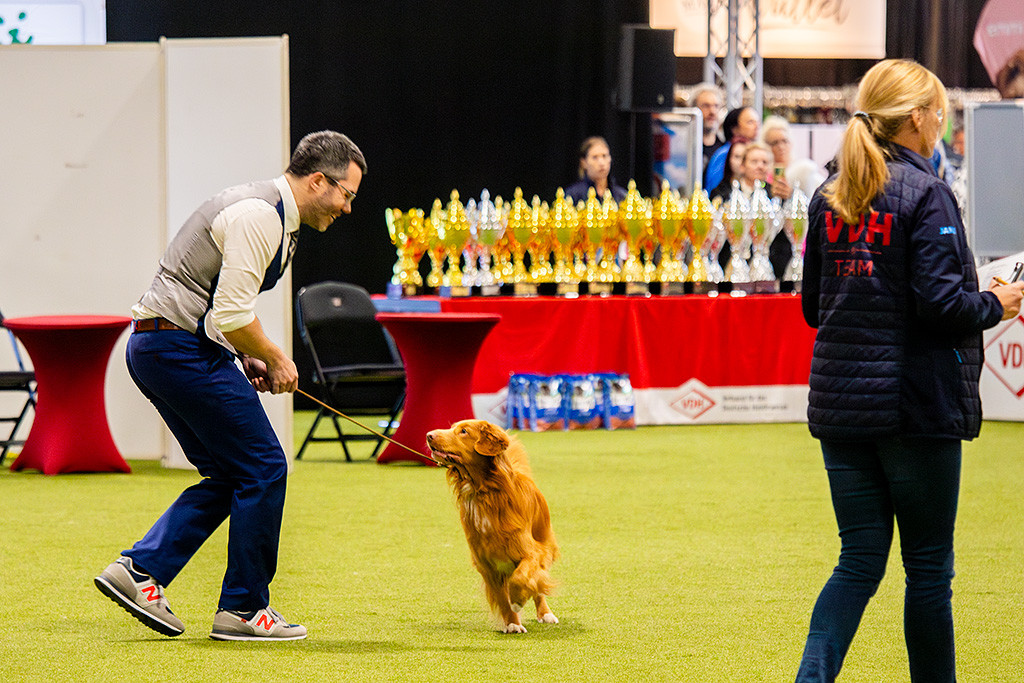 Newton freut sich zusammen mit Stephan über die Wahl in die Top 6